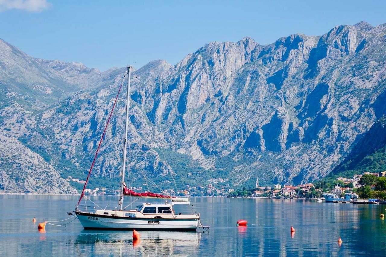 Melodia Del Mare Lägenhet Kotor Exteriör bild